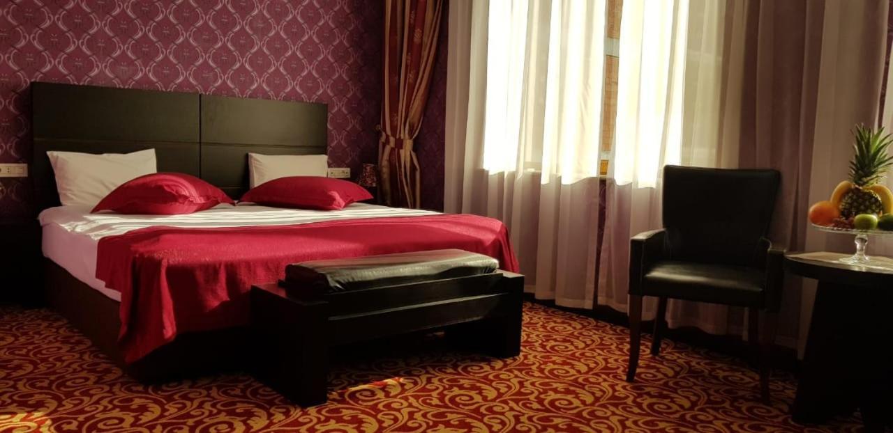 Ambassador Hotel Baku Exteriör bild