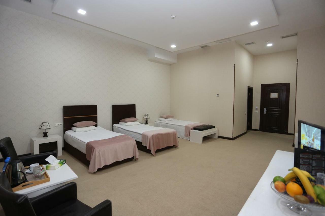 Ambassador Hotel Baku Exteriör bild