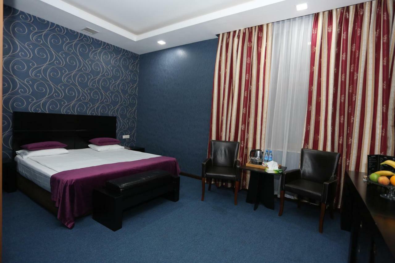 Ambassador Hotel Baku Exteriör bild